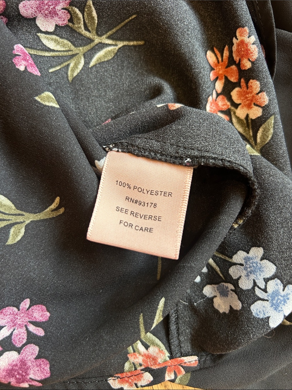 🌸3 FOR $20🌸 Philosophy Black Floral Flutter-Sleeve Blouse - Picture 8 of 8